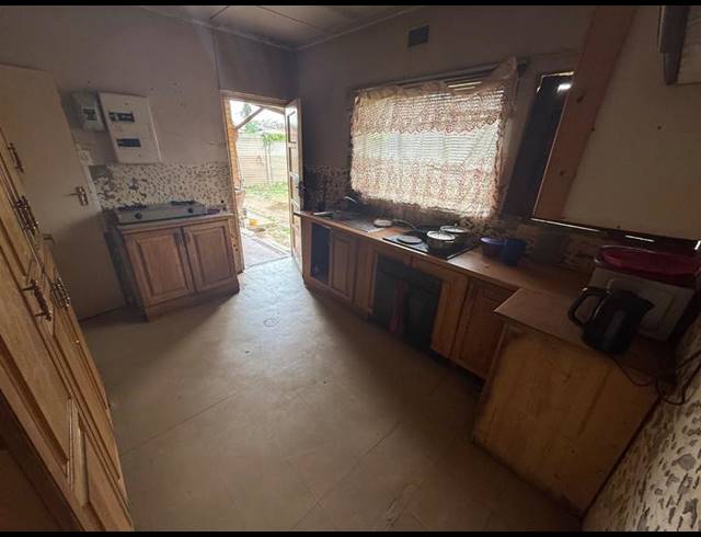3 BEDROOM HOUSE FOR SALE IN VANDERBIJLPARK CE 2